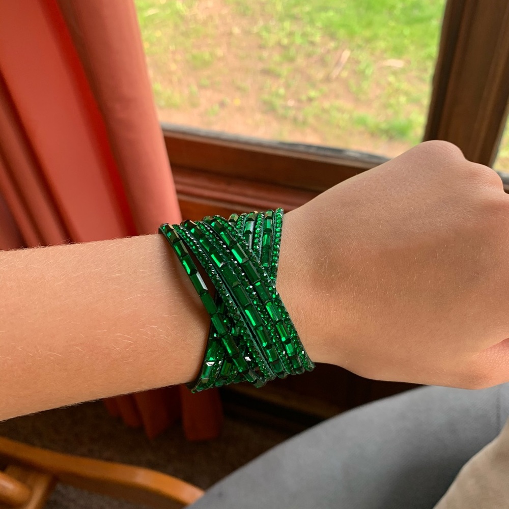 A BRAND NEW BRACELET